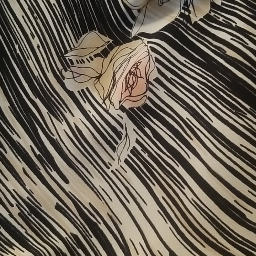 Halter top - Picture 2 of 3